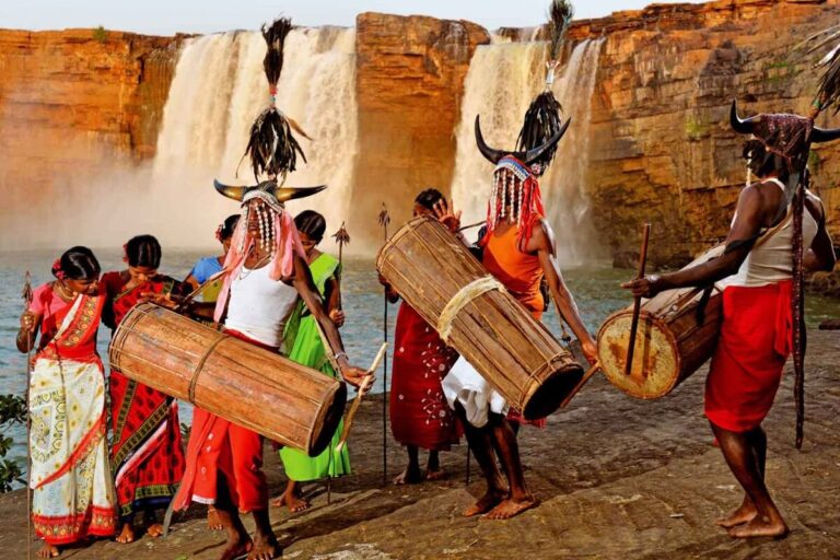 🌄 Discover Manendragarh – The Coal Town Surrounded by Nature